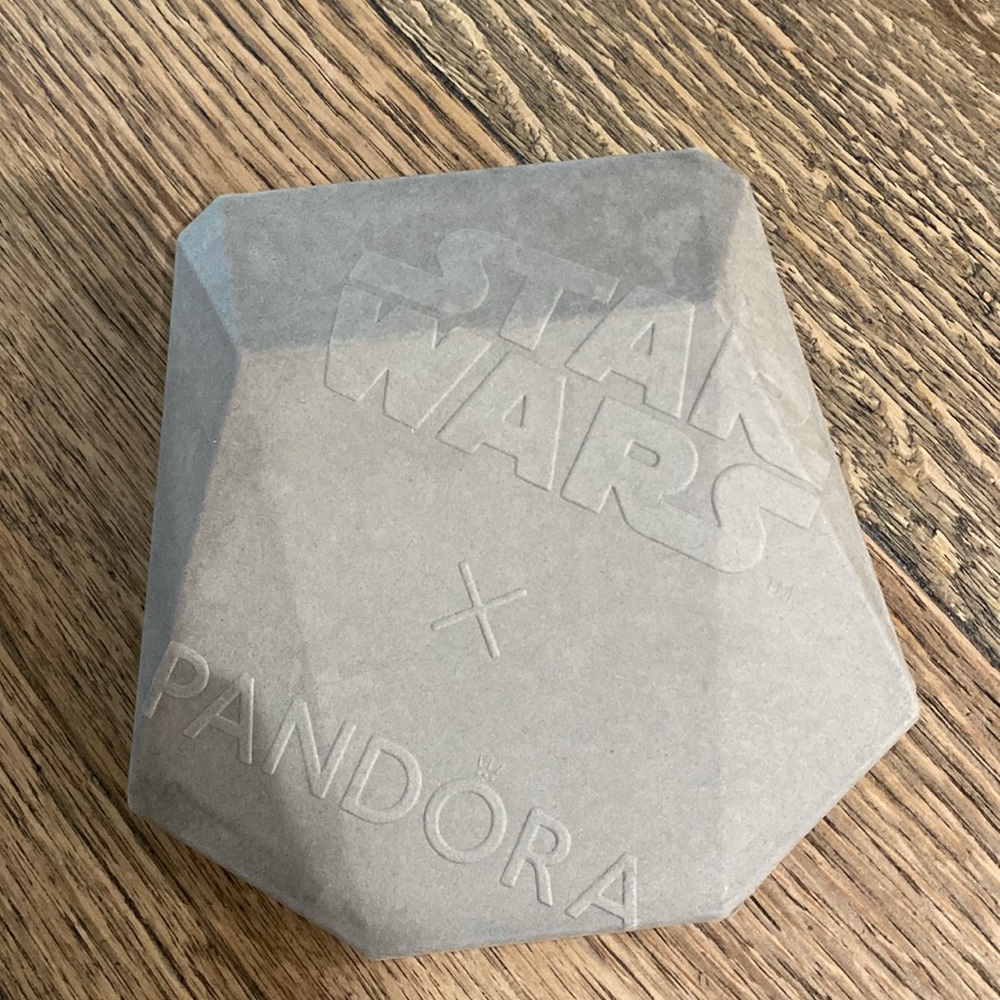 PANDORA brand new limited edition Star Wars box with leather bracelet & 2 charms